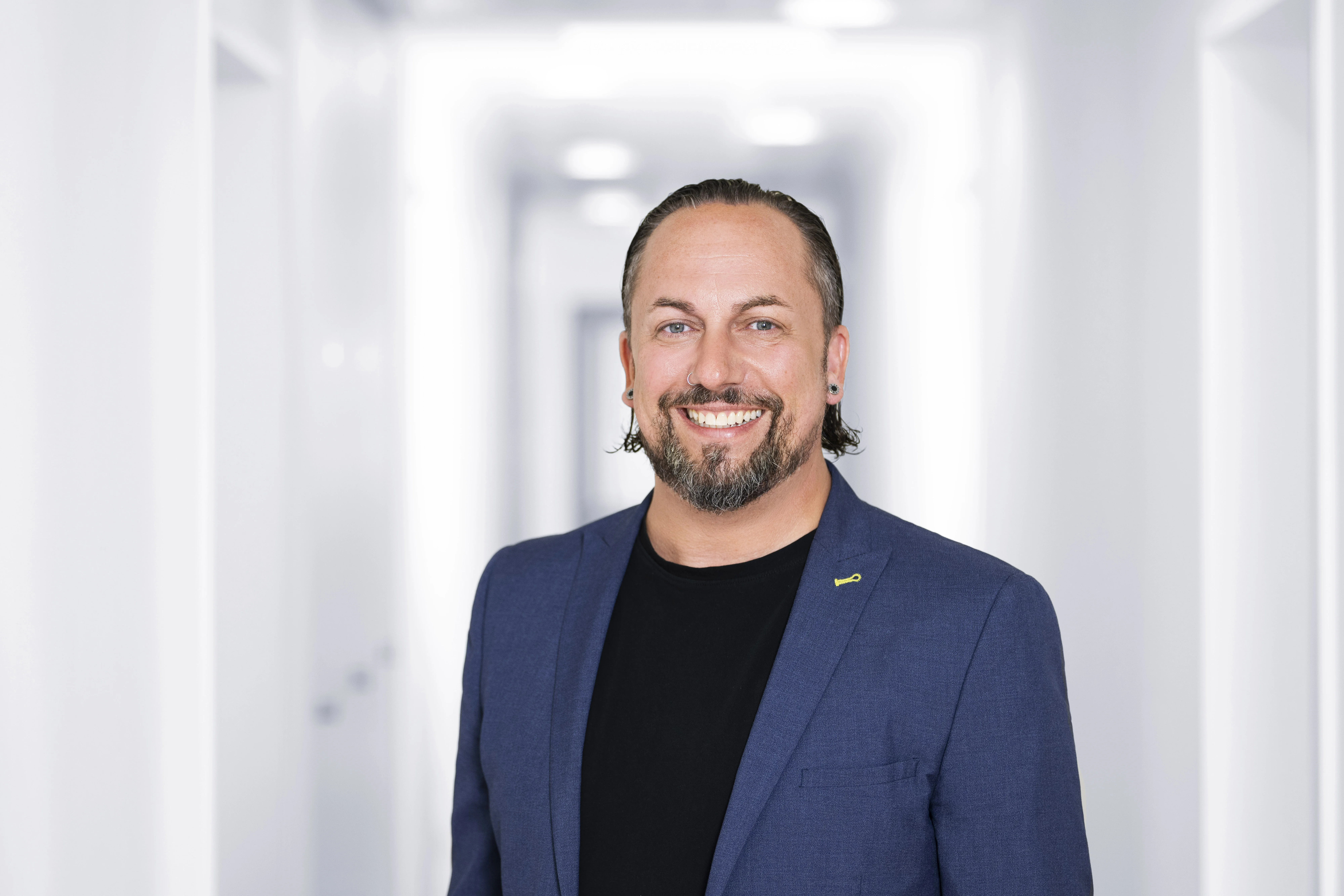 Sascha Sarrach, Senior Key Account Manager & Sales Lead DACH bei Soft & Cloud